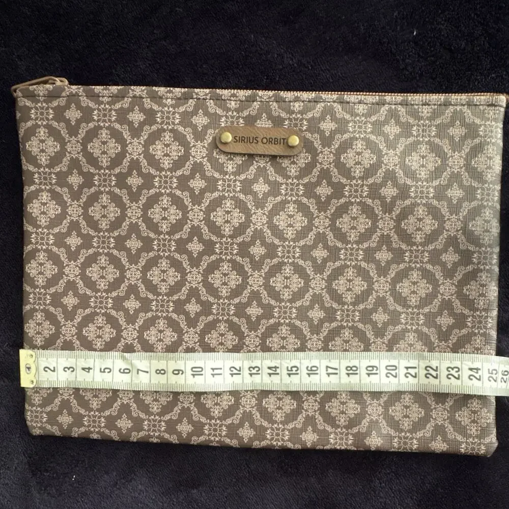 NWOT Sirius Orbit Gray White Patterned Fabric Zip Makeup Bag Cosmetic Pouch